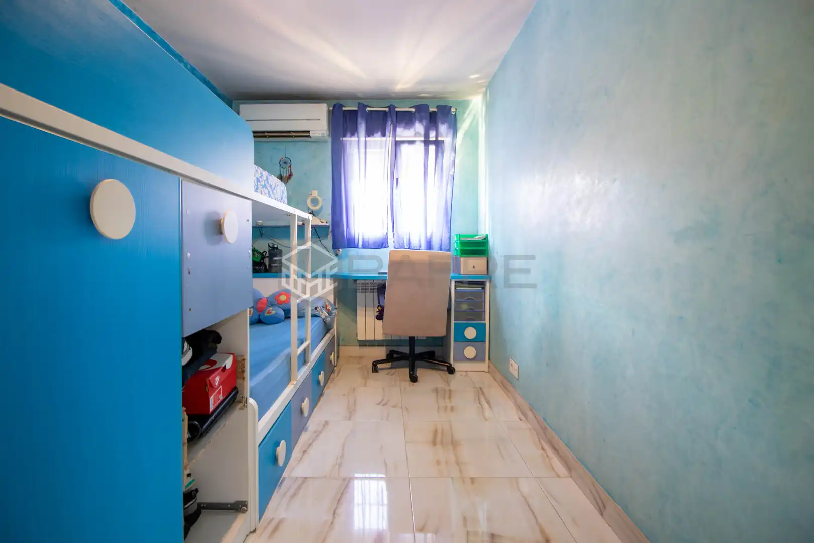 Houses for sale in Madrid  with Air Conditioner, Heating and Private garden