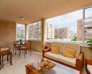 Dormitori de Apartament en venda en Alicante / Alacant amb Calefacció, Terrassa i Piscina