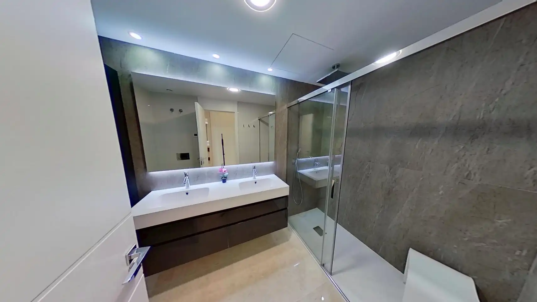 Baño de Ático en venta en Benidorm con Aire acondicionado, Calefacción y Terraza