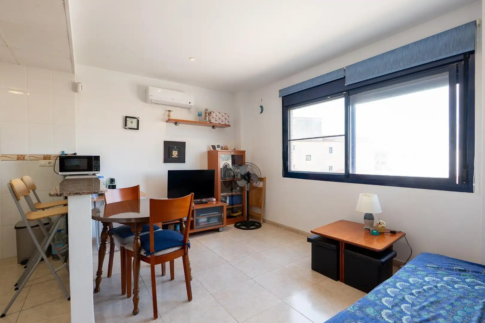 Sala d'estar de Pis en venda en Sant Jaume d'Enveja amb Piscina comunitària
