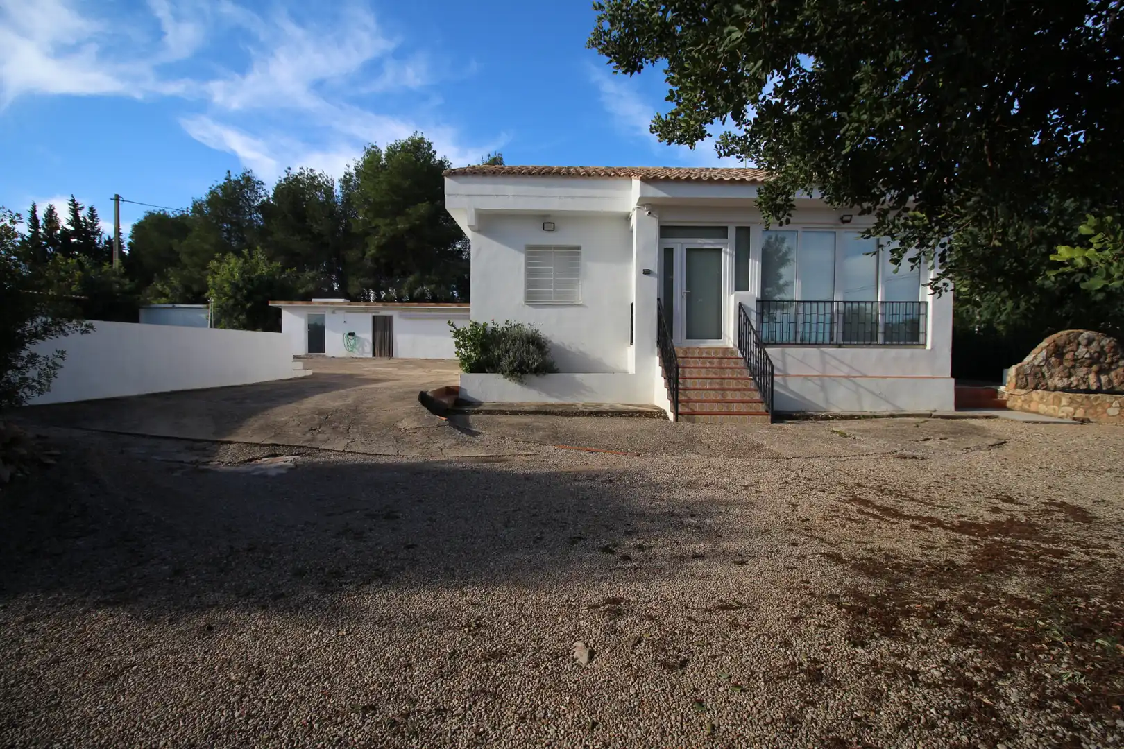 Vista exterior de Casa o chalet en venta en Llombai con Aire acondicionado, Calefacción y Jardín privado