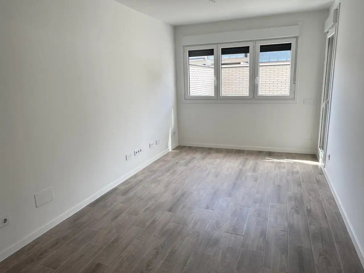 Ground floor with pool to rent in Avenida de Aguas Vivas, imagen 9