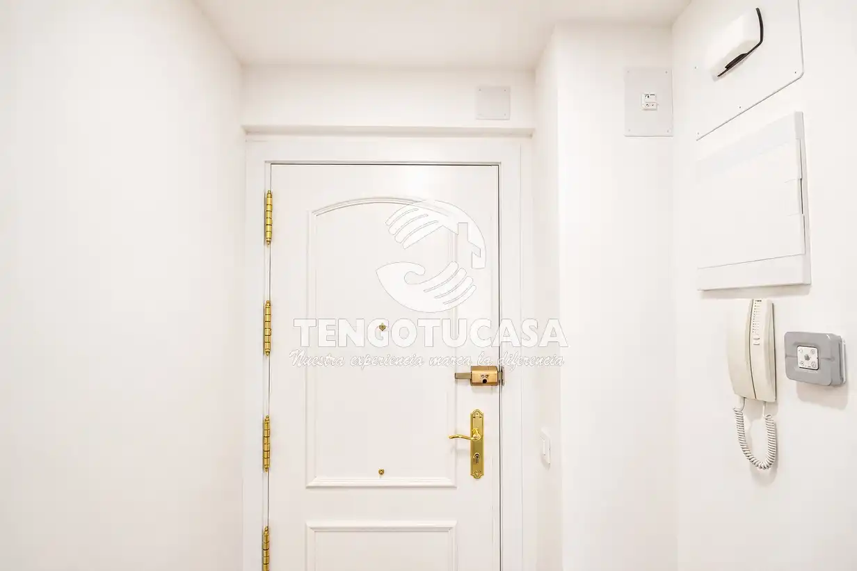 Flat for sale in Madrid  with Air Conditioner, Heating and Terrace