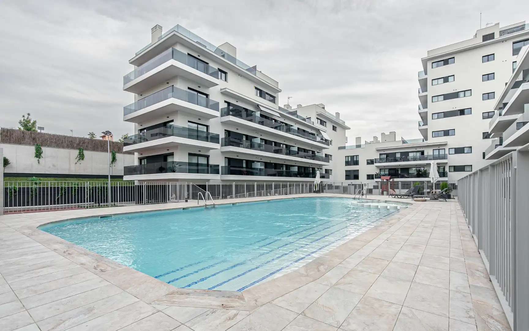 Piscina de Piso de alquiler en Sant Boi de Llobregat con Aire acondicionado, Calefacción y Jardín privado