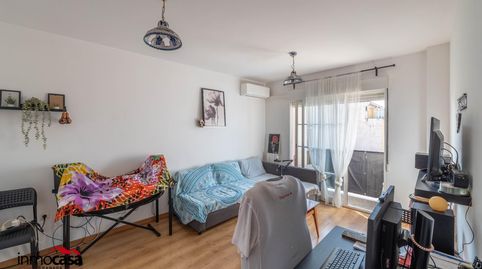 Foto 2 de Piso en venta en La Zubia Ciudad, La Zubia