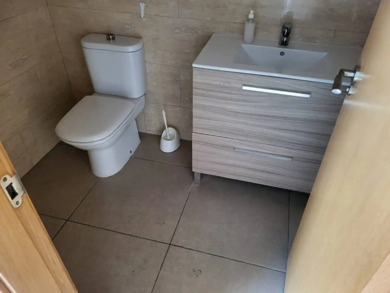 Baño de Nave industrial de alquiler en Carlet