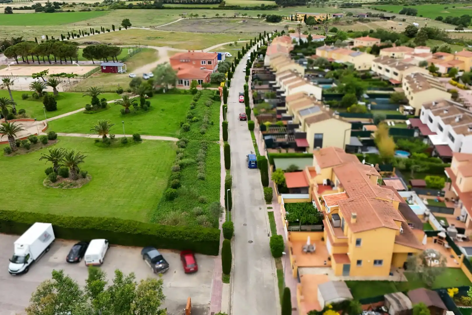 Vista exterior de Casa adosada en venda en Torroella de Fluvià amb Aire condicionat, Calefacció i Jardí privat