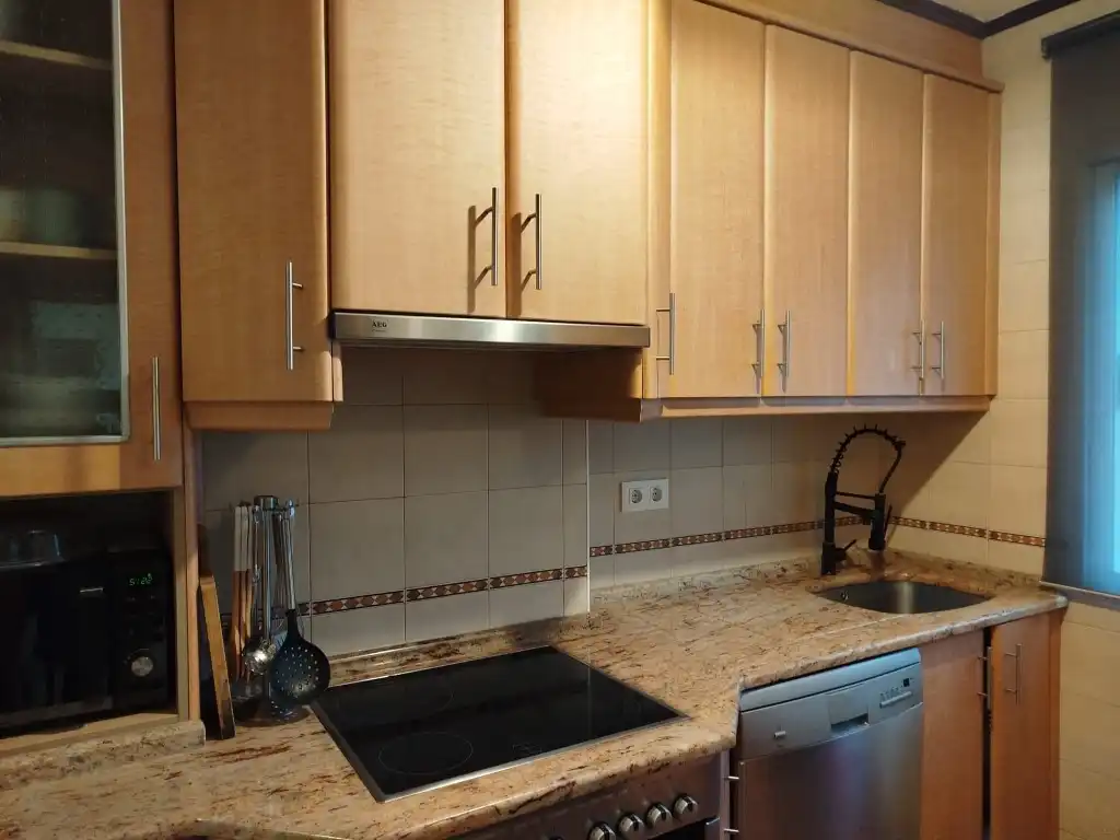 Flat for rent in Rua Sartaña, Zona Ultramar