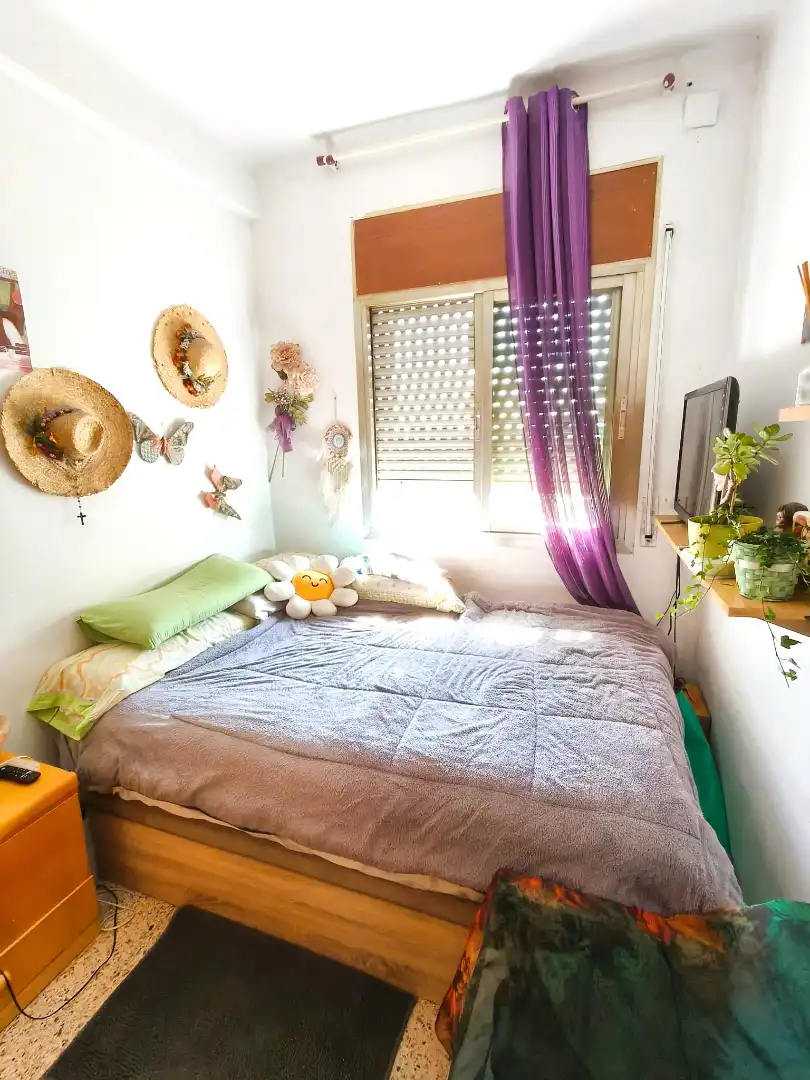 Habitación de Piso en venta en Barcelona con Parquet y Balcón