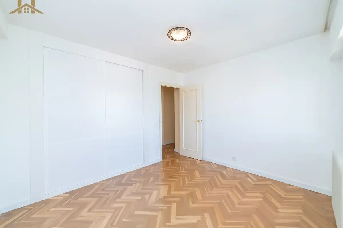 Dormitori de Pis en venda en Móstoles amb Calefacció, Parquet i Terrassa