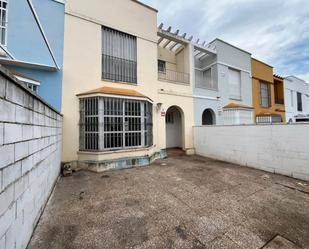 Exterior view of Single-family semi-detached for sale in Gerena  with Private garden and Terrace