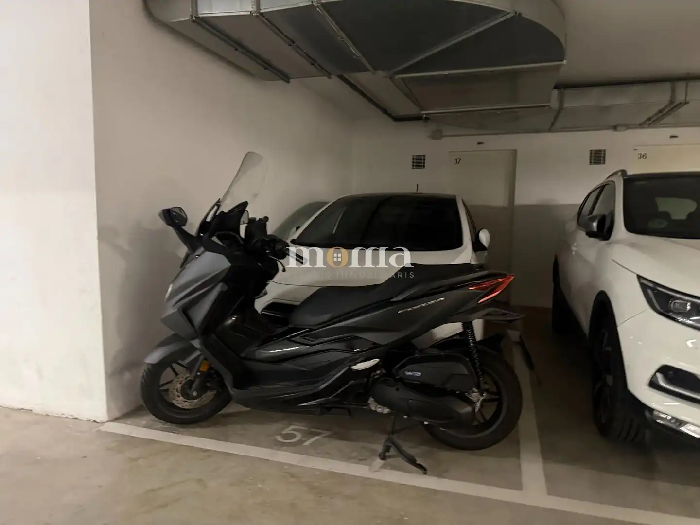Aparcament de Dúplex en venda en Montornès del Vallès amb Calefacció, Parquet i Terrassa