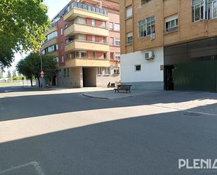 Aparcament de Garatge en venda en  Huesca Capital