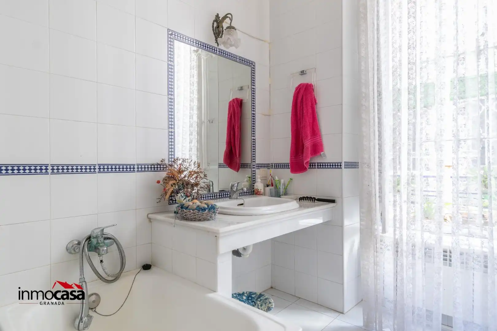 Bathroom of Buildings for sale in Priego de Córdoba