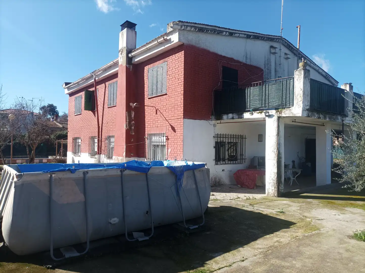 Vista exterior de Casa o chalet en venta en Escalona con Calefacción, Piscina y Amueblado