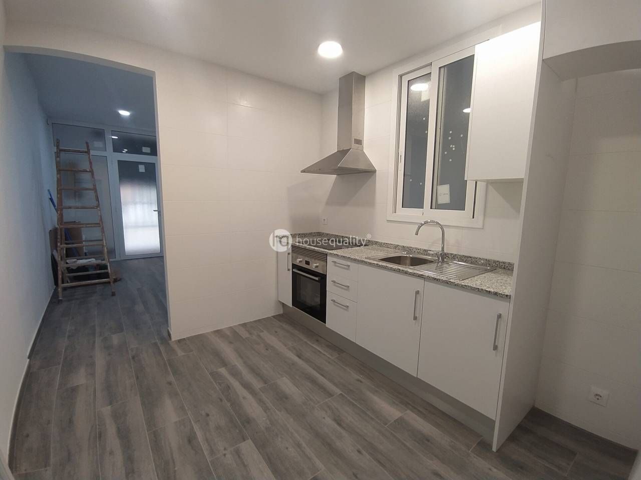 Cocina de Estudio de alquiler en  Barcelona Capital con Aire acondicionado y Alarma