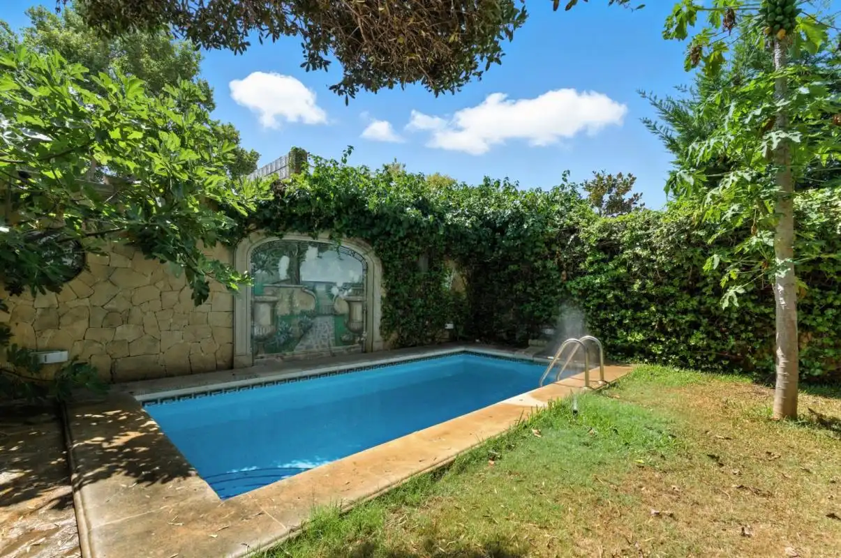 Piscina de Casa o chalet en venta en Marbella con Aire acondicionado, Calefacción y Jardín privado