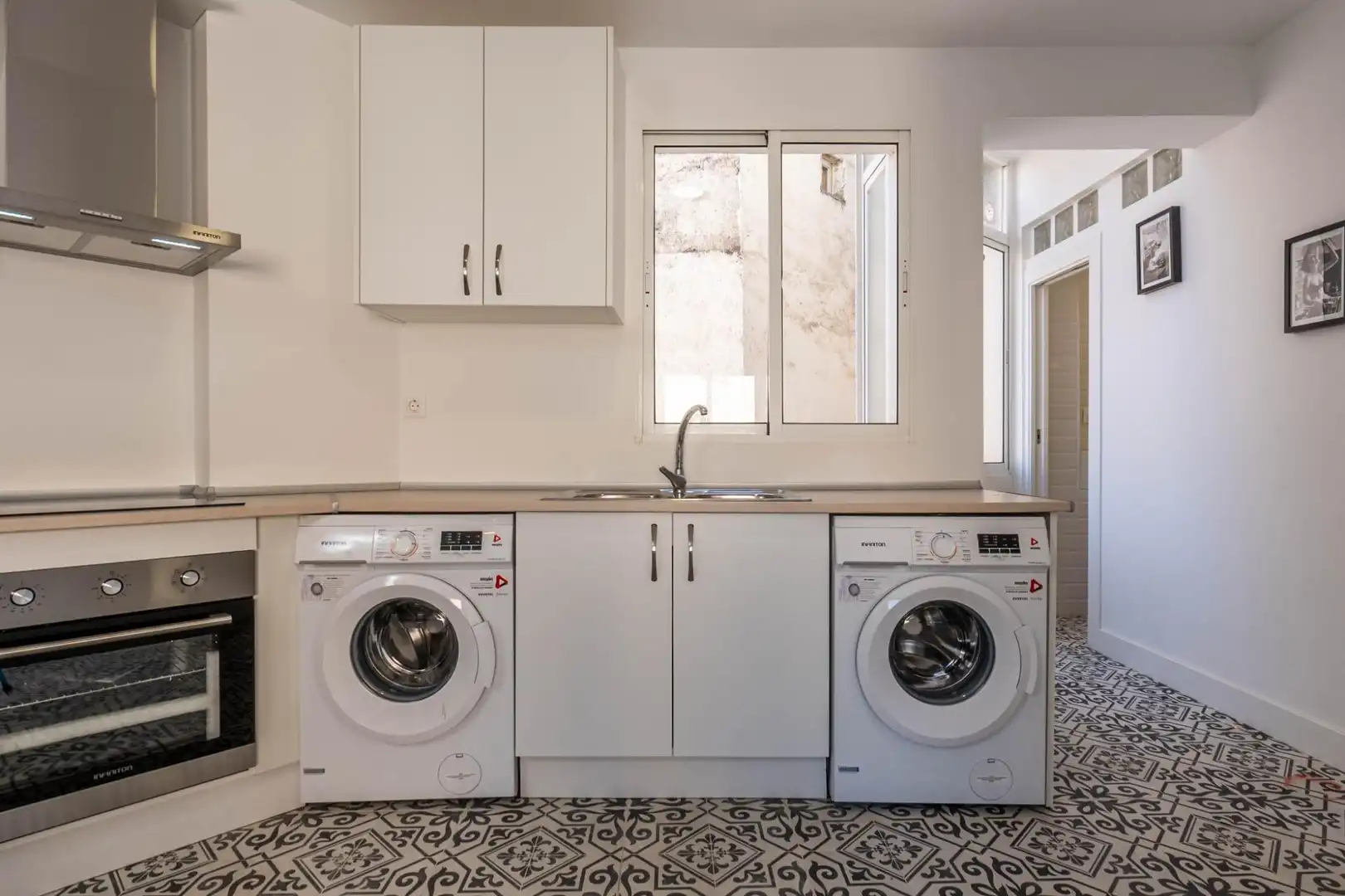 Kitchen of Flat for share in Granada  with Balcony