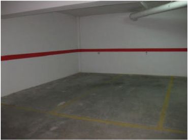 Aparcamiento con ascensor en venta en VICARIO FERRER