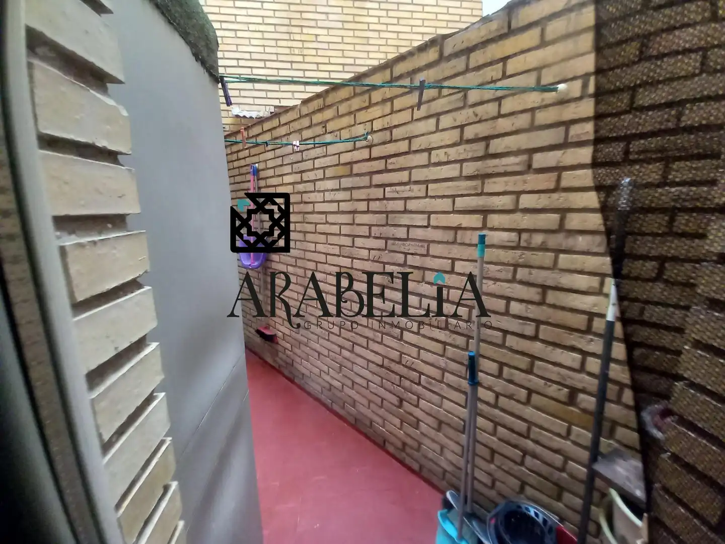 Terrasse von Wohnung zum Verkauf in Córdoba mit Klimaanlage, Abstellraum und Möbliert