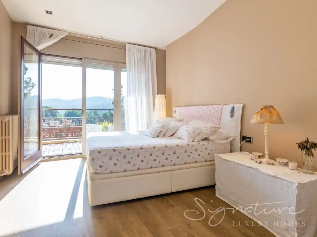 Habitación de Casa o chalet en venta en Sant Cugat del Vallès con Calefacción, Jardín privado y Terraza
