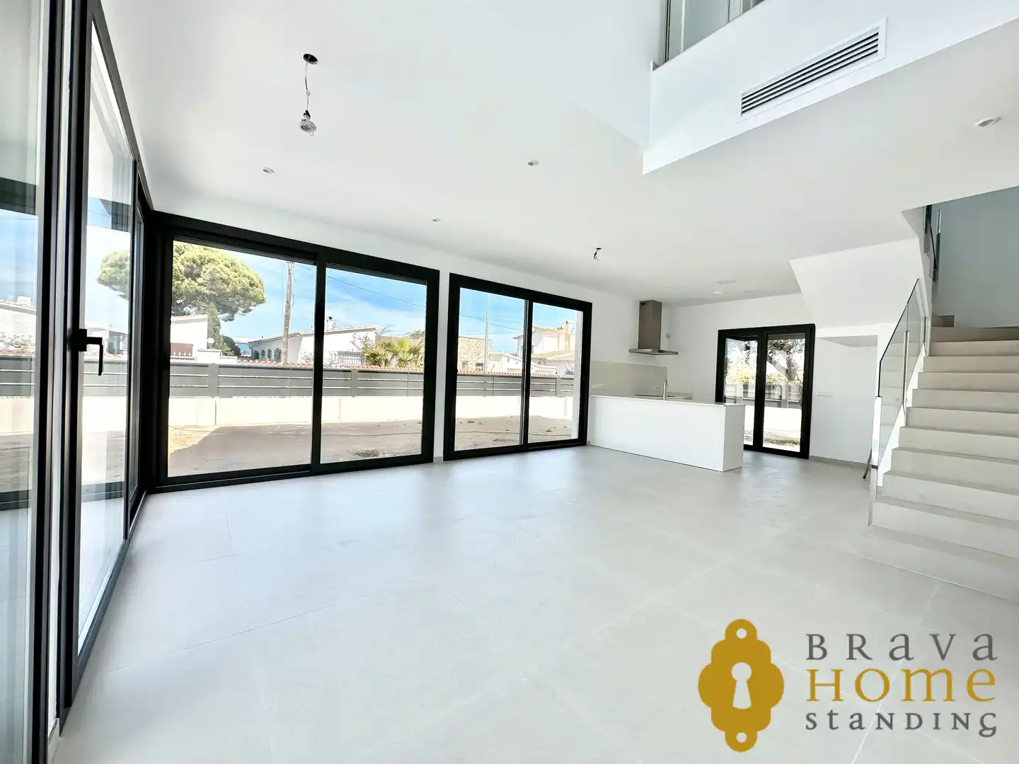 Living room of Houses for sale in Empuriabrava  with Air Conditioner, Heating and Private garden