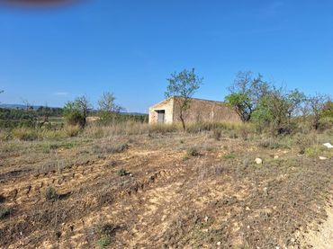 Landhaus mit Garten zum Verkauf in Bot