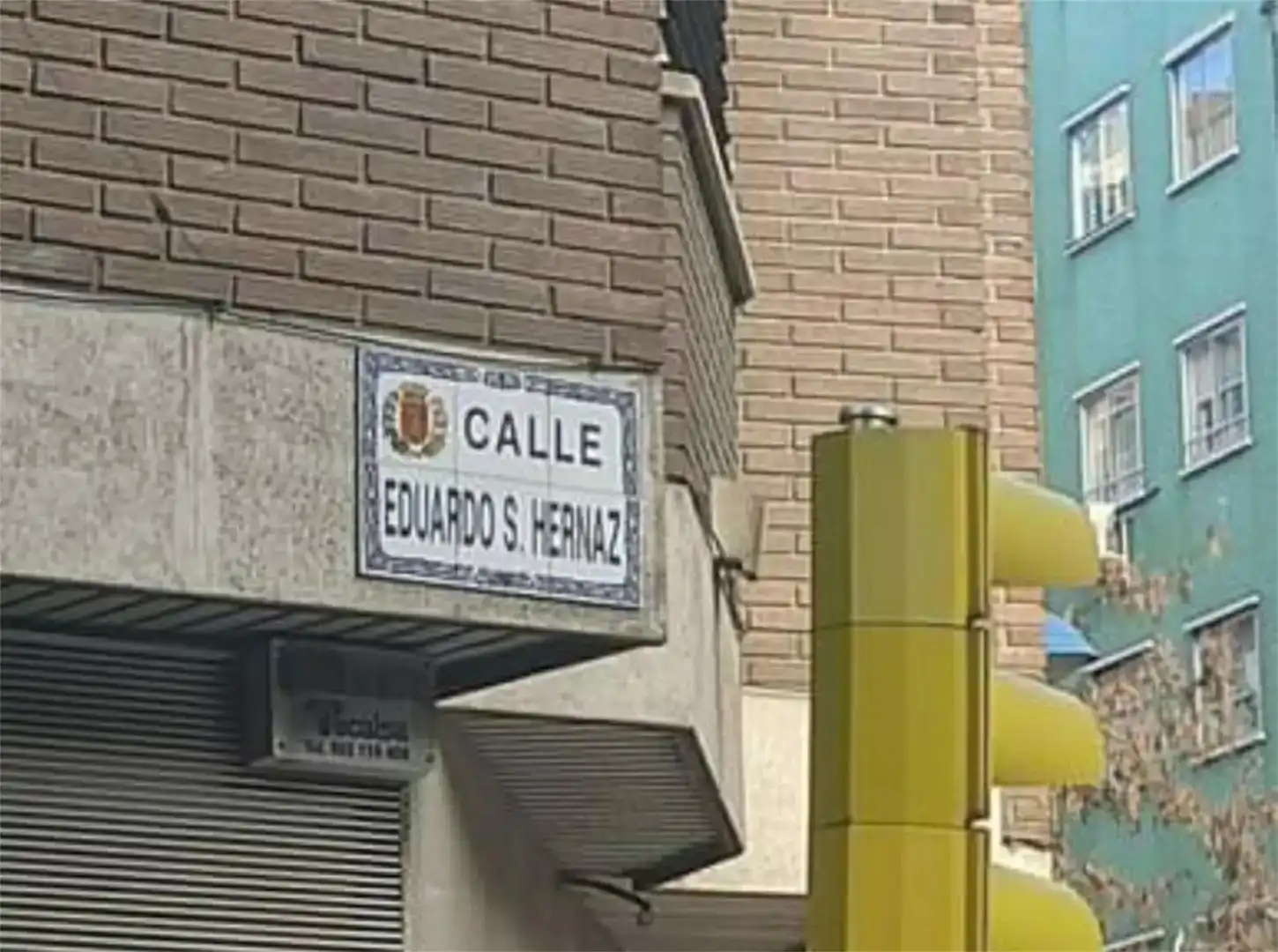 Außenansicht von Garage zum Verkauf in Zaragoza