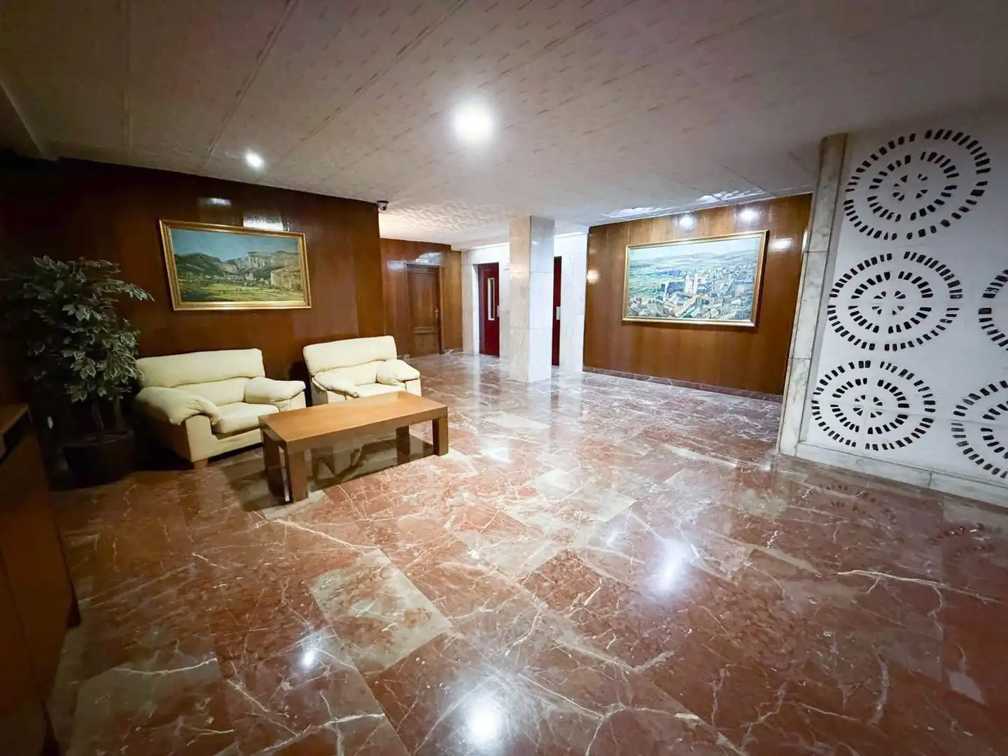 Wohnung zum Verkauf in Madrid mit Klimaanlage, Heizung und Terrasse