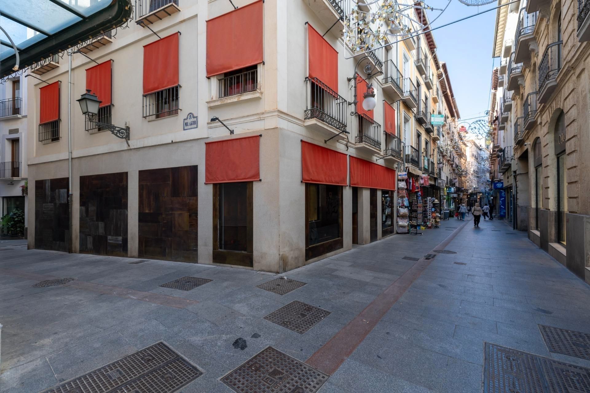 Local de lloguer a Reyes Católicos, 30, Centro - Sagrario , Centro