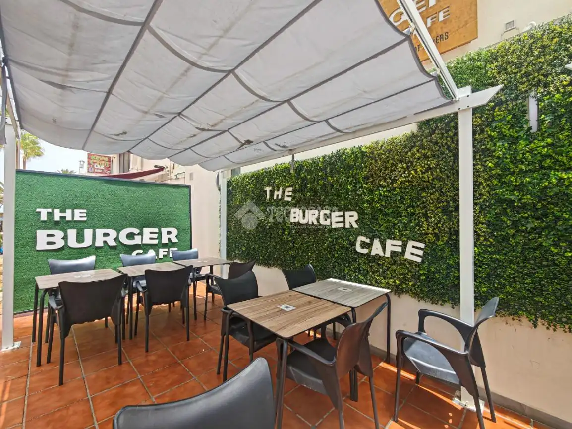 Terraza de Local en venta en Arona