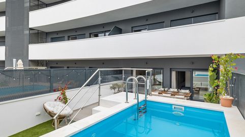 Oasis Exclusivo con Piscina Privada y Terraza Amplia en Estepona