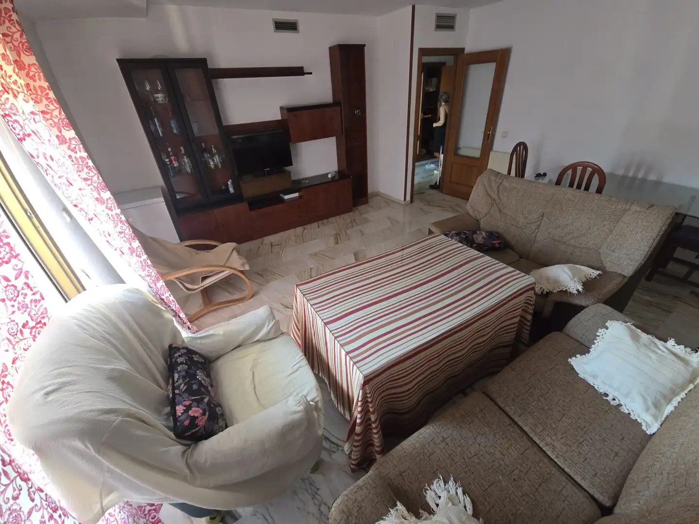 Sala d'estar de Pis de lloguer en Cáceres amb Calefacció, Terrassa i Moblat