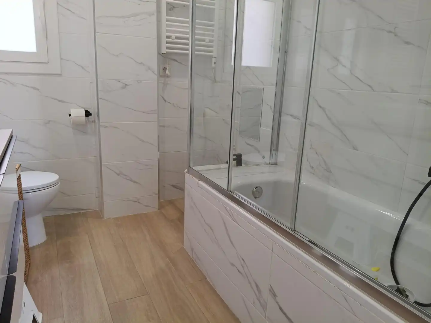 Bathroom of Flat for sale in L'Hospitalet de Llobregat  with Heating, Terrace and Balcony