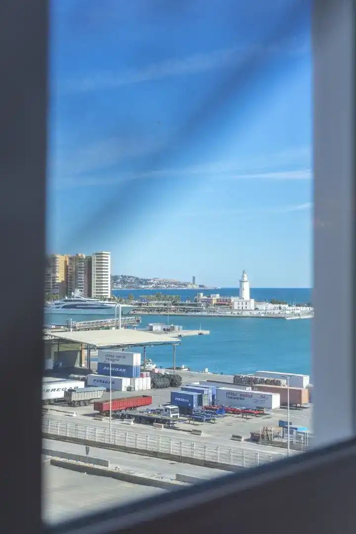 Außenansicht von Dachboden zur Miete in Málaga mit Klimaanlage, Abstellraum und Möbliert