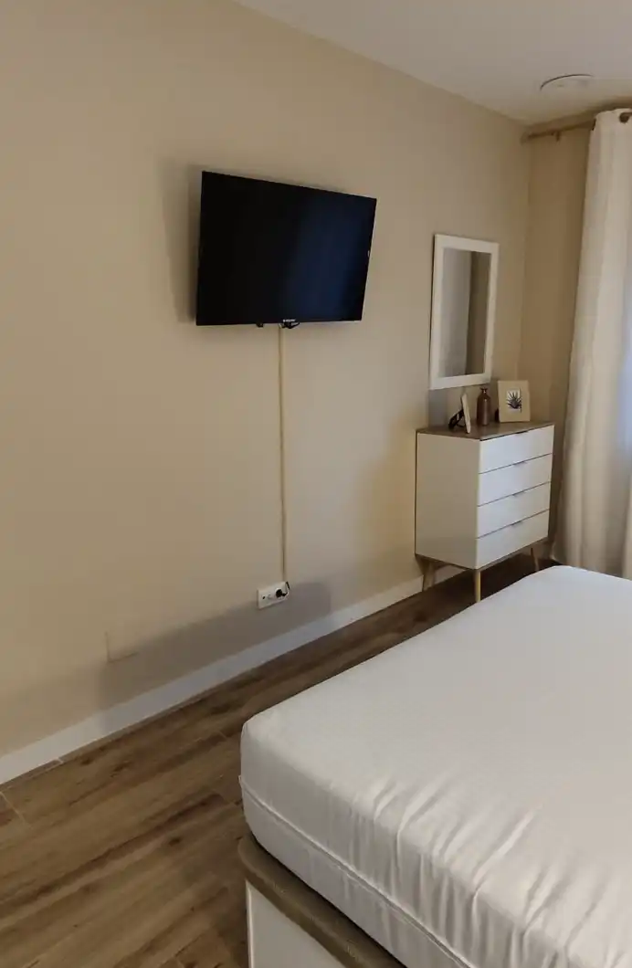 Schlafzimmer von Wohnung zur Miete in Marbella mit Klimaanlage, Heizung und Terrasse