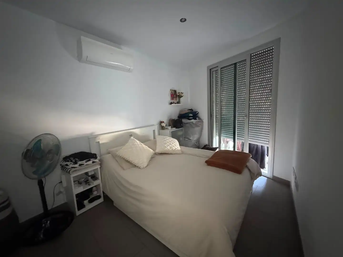 Schlafzimmer von Dachboden zum Verkauf in Badalona mit Klimaanlage, Heizung und Terrasse