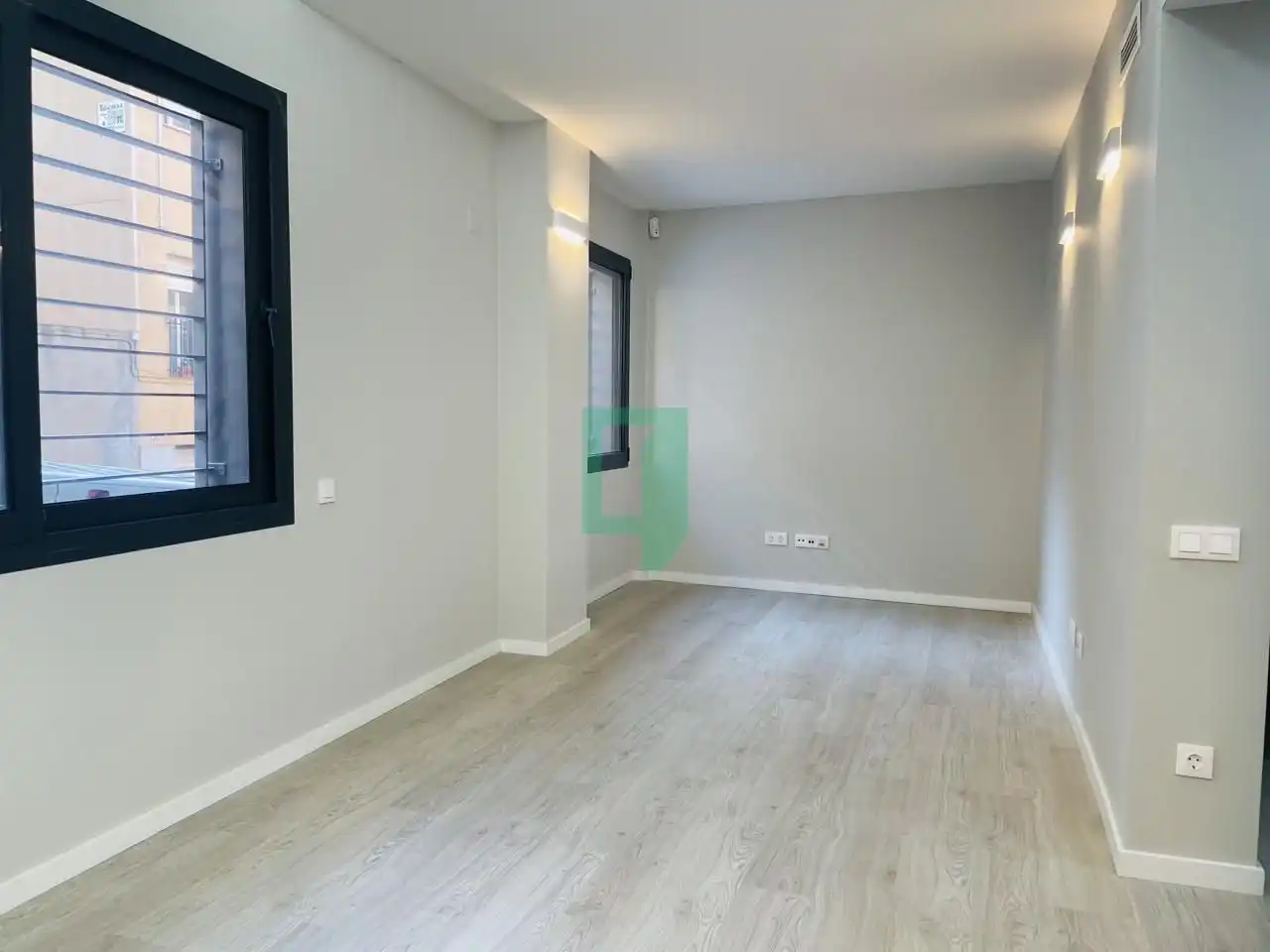 Schlafzimmer von Maisonette zum Verkauf in Badalona mit Klimaanlage