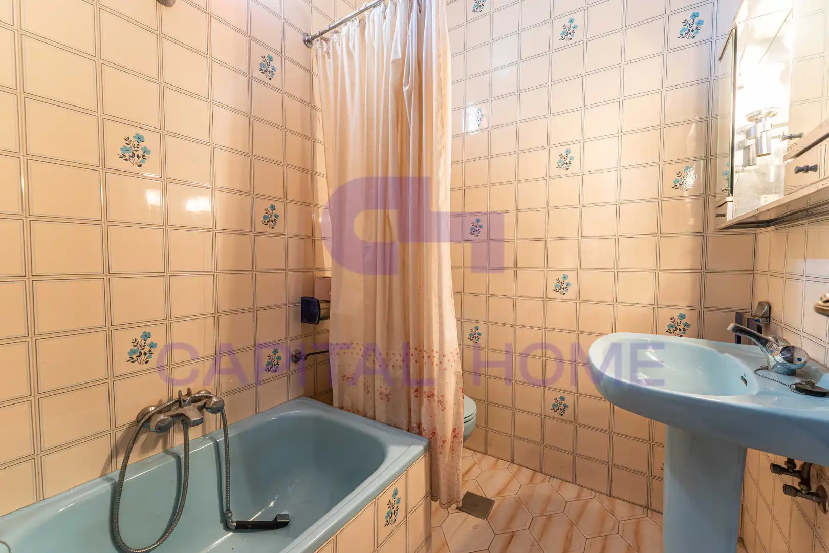 Baño de Piso en venta en Navalcarnero con Trastero, Balcón y Alarma