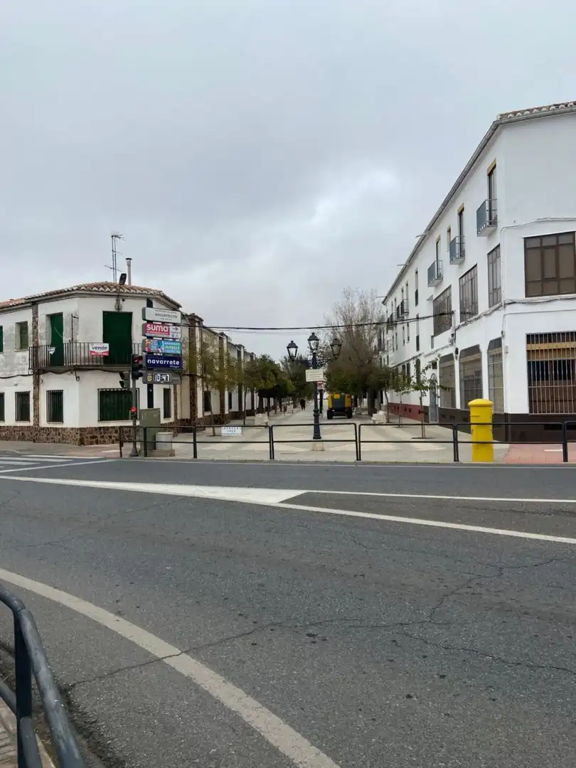Vista exterior de Edificio en venta en Almagro