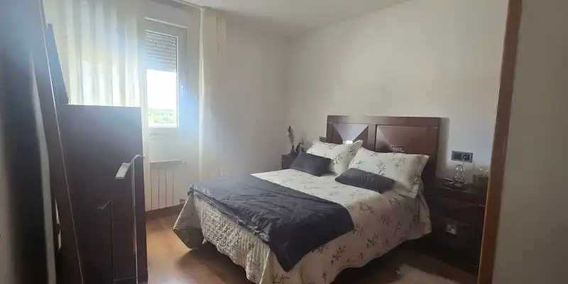 Habitación de Casa adosada en venta en Guardo con Jardín privado y Amueblado