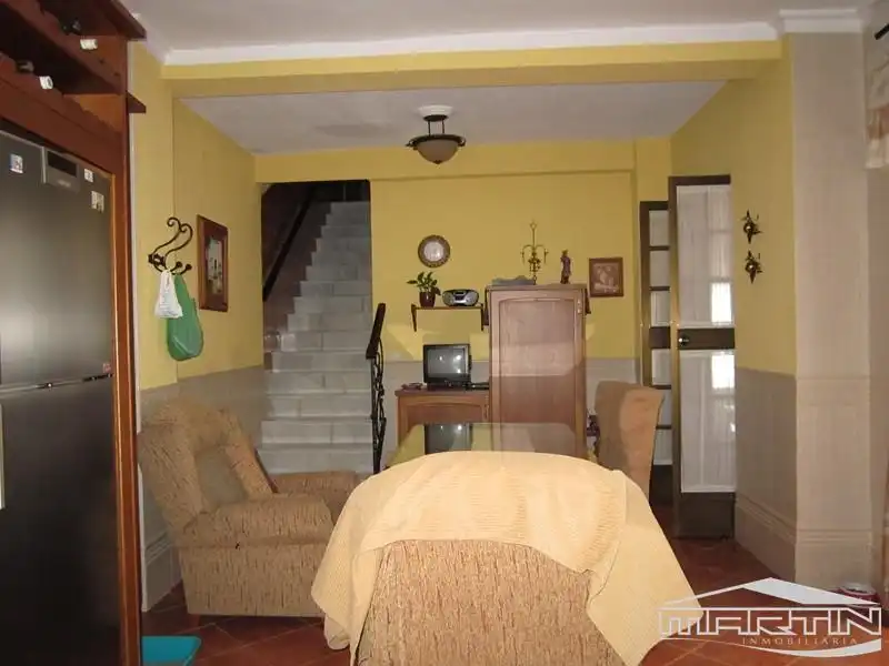 Sala d'estar de Casa o xalet en venda en Lucena amb Aire condicionat i Terrassa