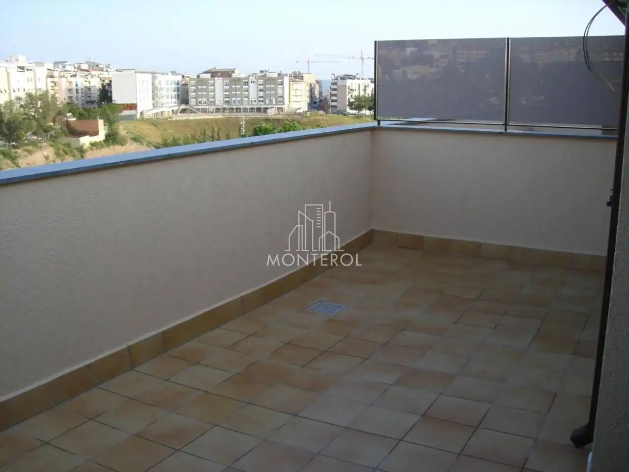 Dúplex amb ascensor en venda a Calle Vallparadís, imagen 4