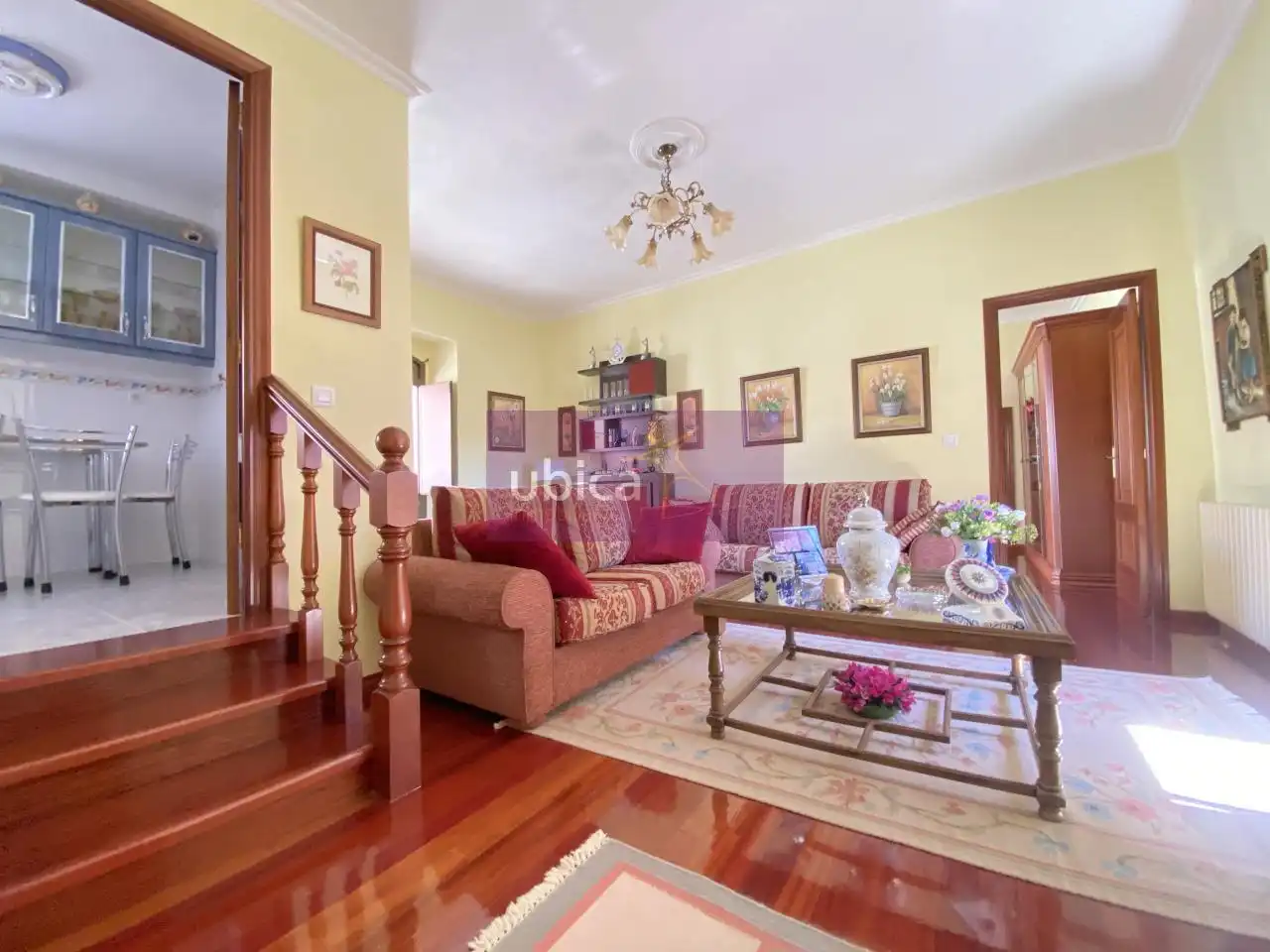 Sala de estar de Casa adosada en venta en Arbo con Calefacción y Balcón