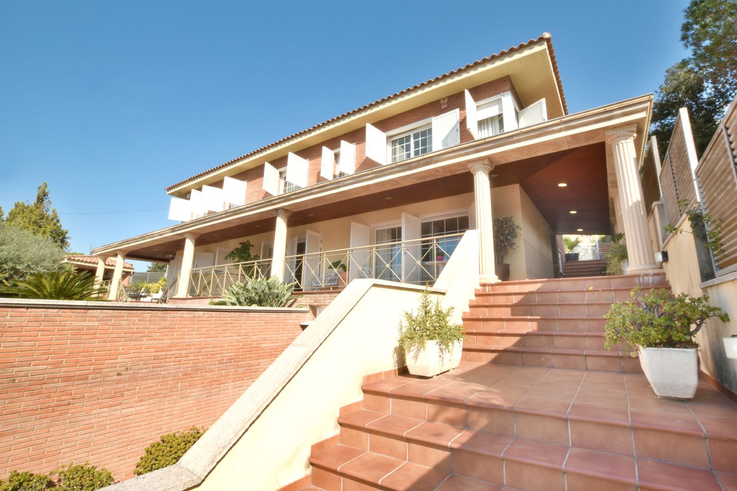 Vista exterior de Casa o xalet en venda en Sant Fost de Campsentelles amb Aire condicionat, Calefacció i Jardí privat