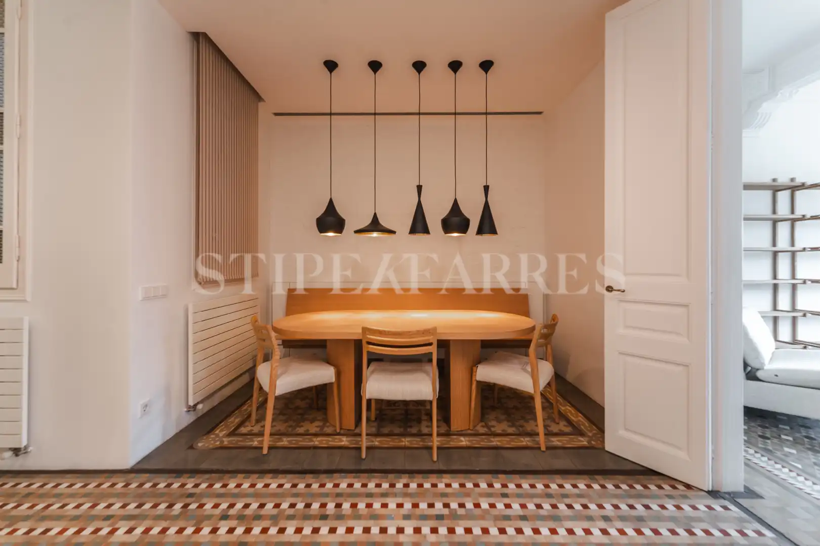 Comedor de Piso de alquiler en Barcelona con Aire acondicionado, Calefacción y Amueblado