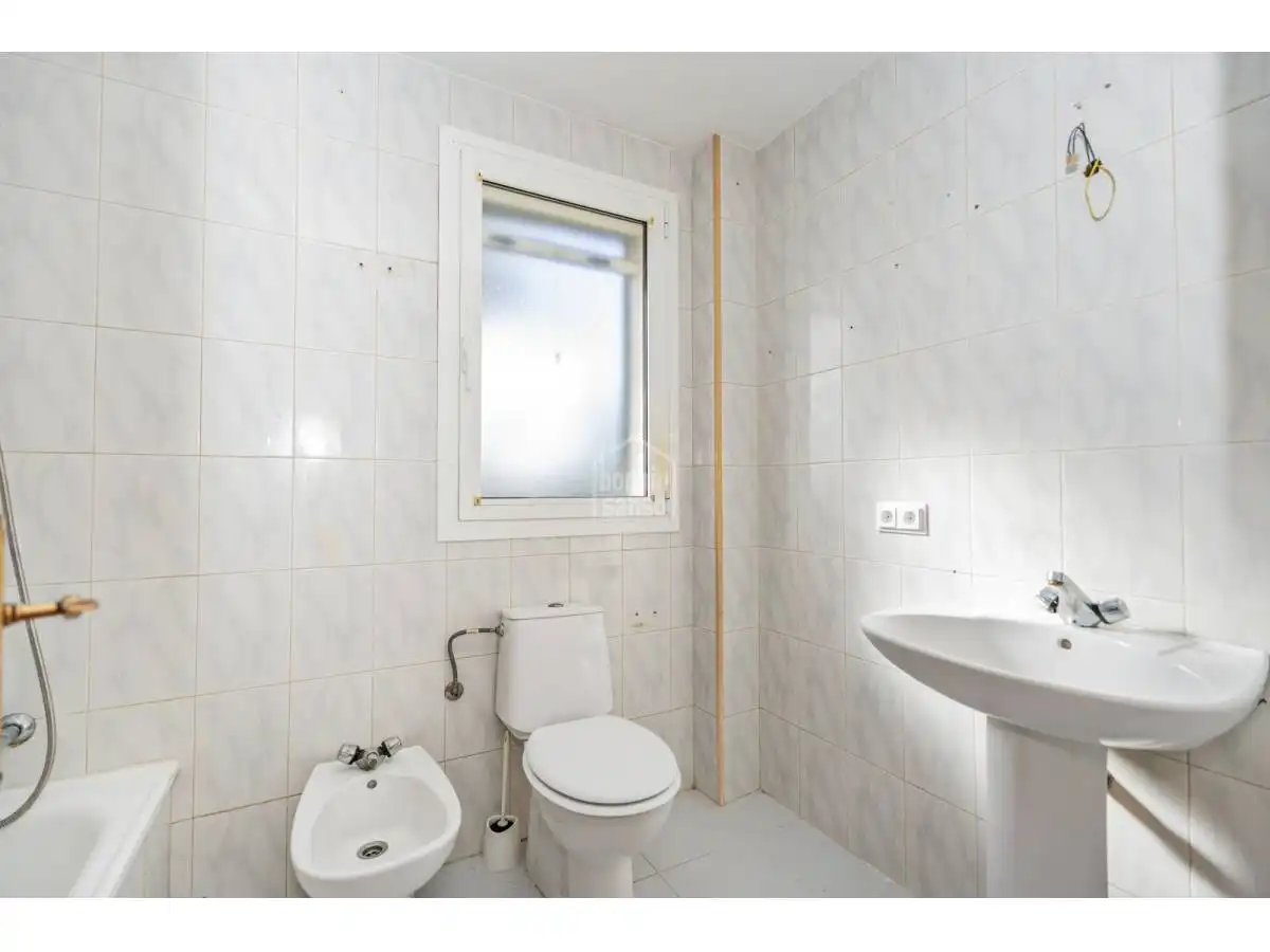 Bany de Apartament en venda en Es Castell amb Terrassa