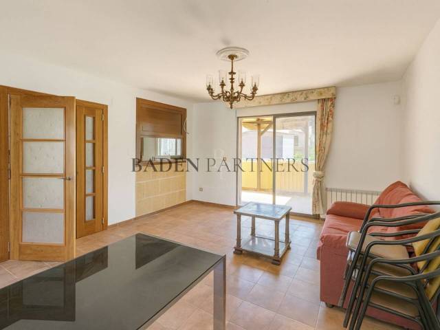 Casa adosada en Venta en Calle Salinas XR en Les Salines