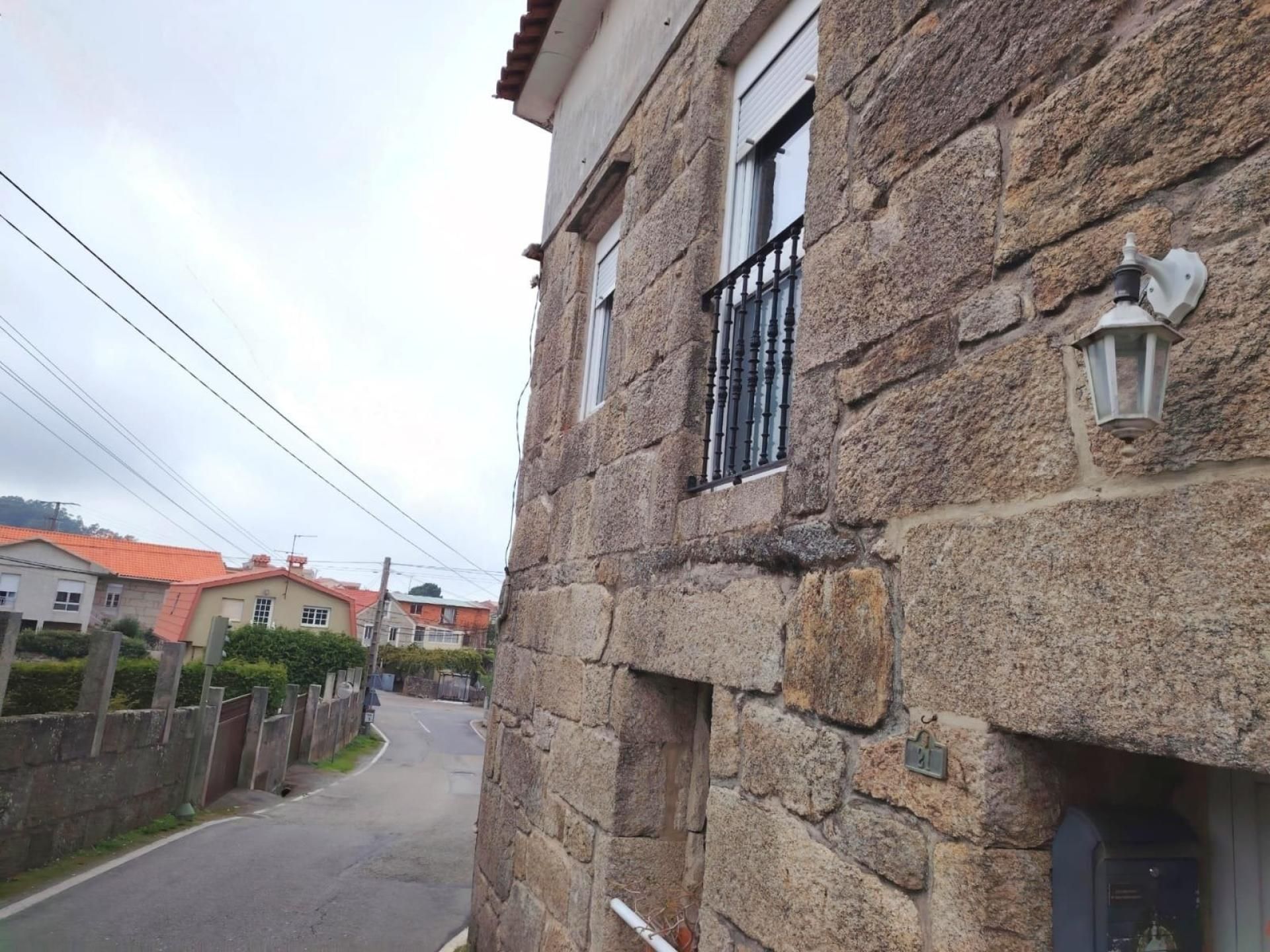 Vista exterior de Casa adosada en venda en Baiona amb Calefacció