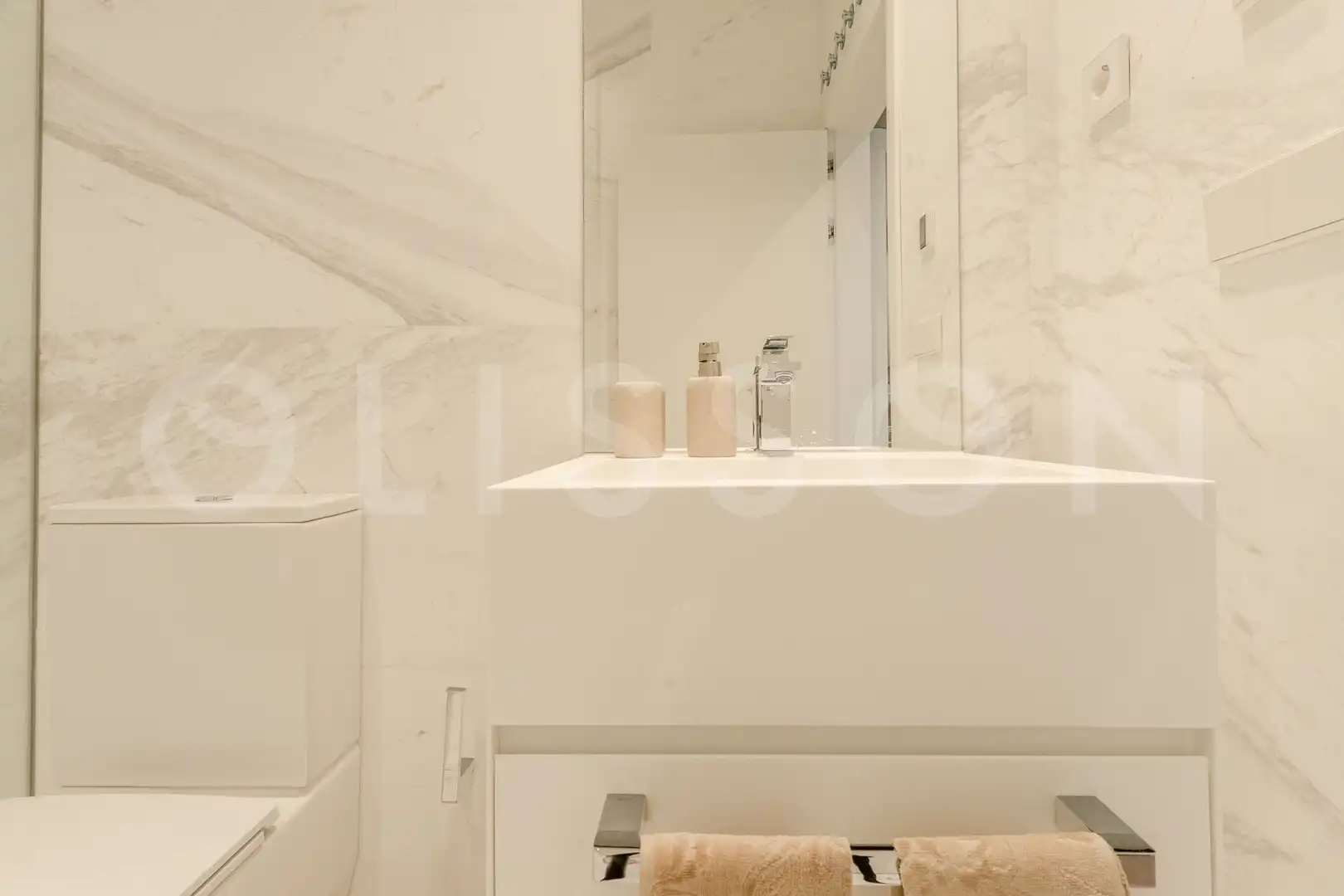 Baño de Piso en venta en Madrid con Aire acondicionado, Amueblado y Domótica